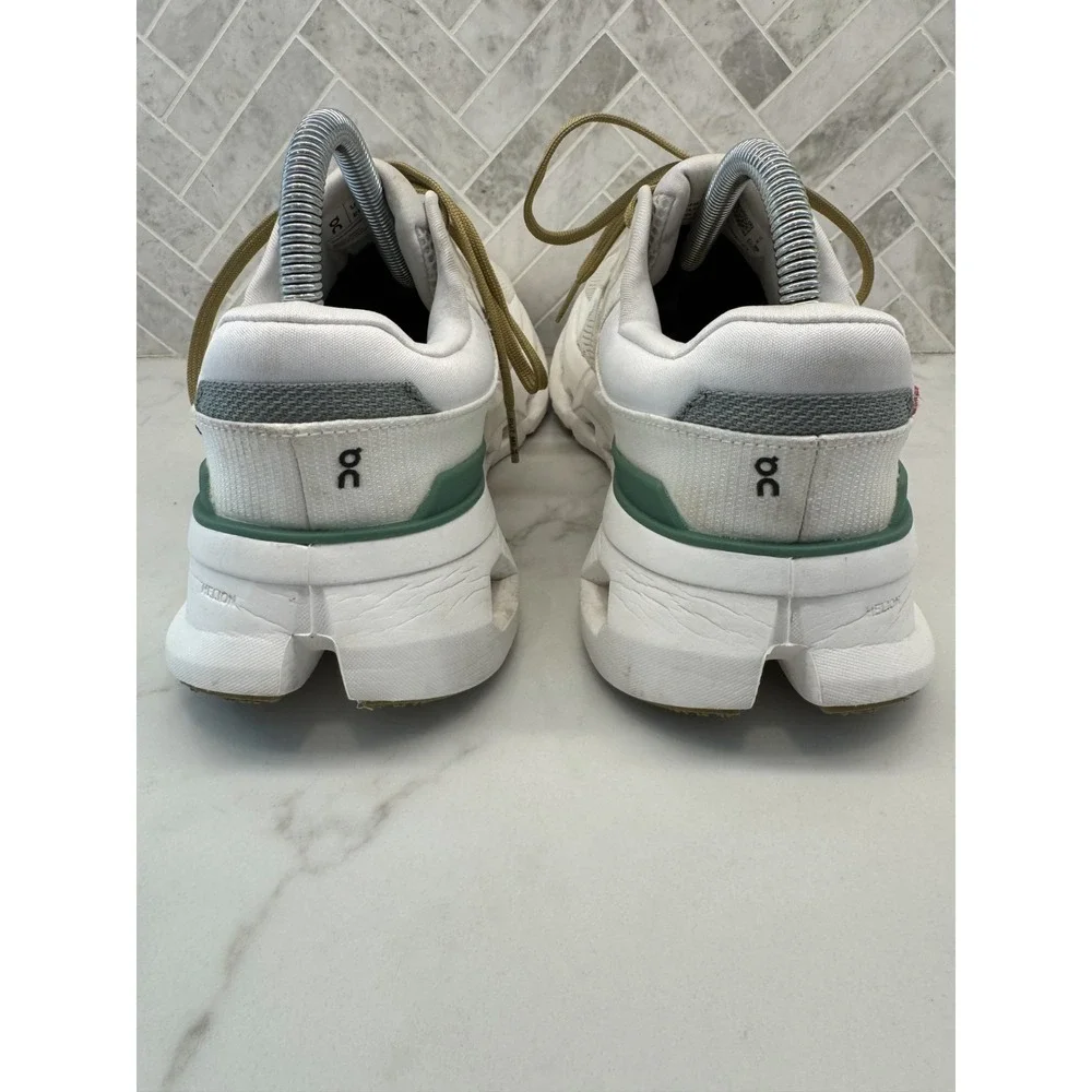 On Running Cloudrunner 2 Running Shoes Womens 8.5 Undyed Green Lace Up Sneakers